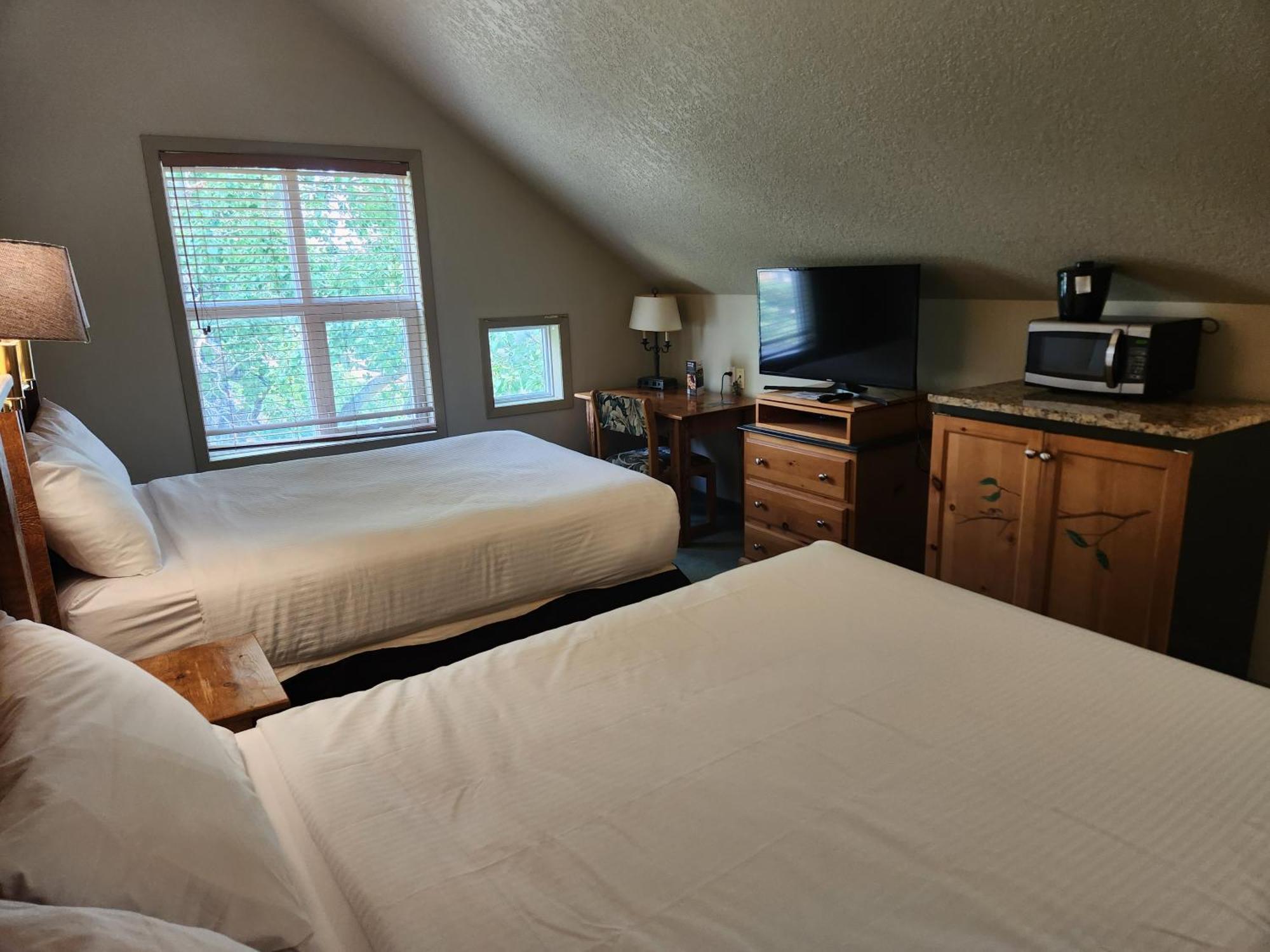 Waterton Lakes Lodge Resort Εξωτερικό φωτογραφία