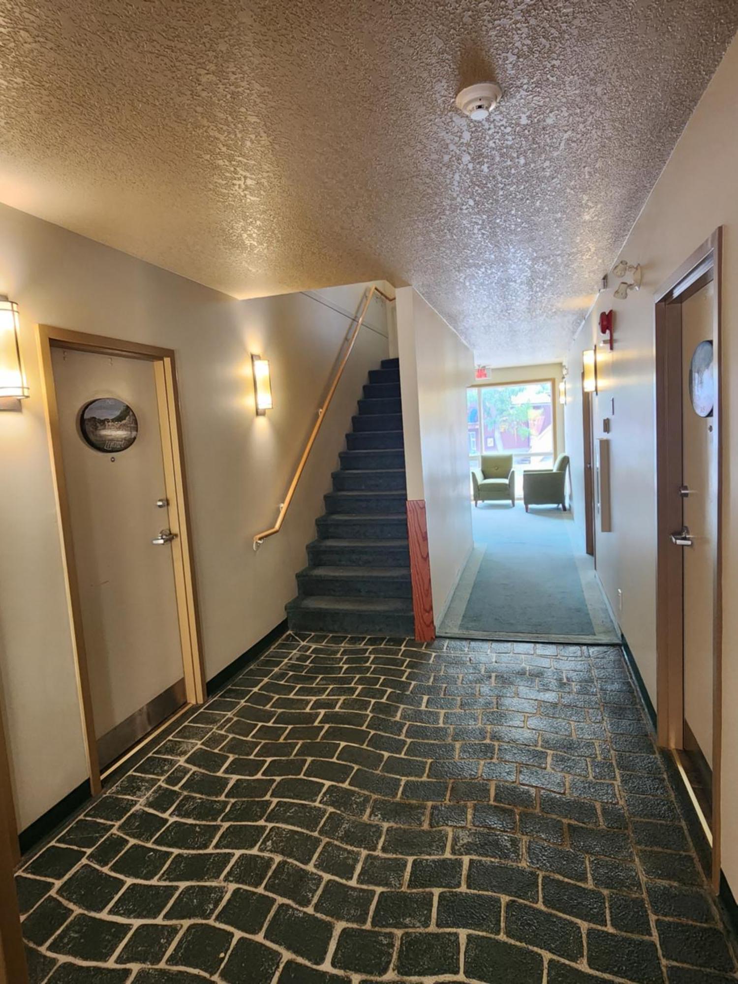 Waterton Lakes Lodge Resort Εξωτερικό φωτογραφία