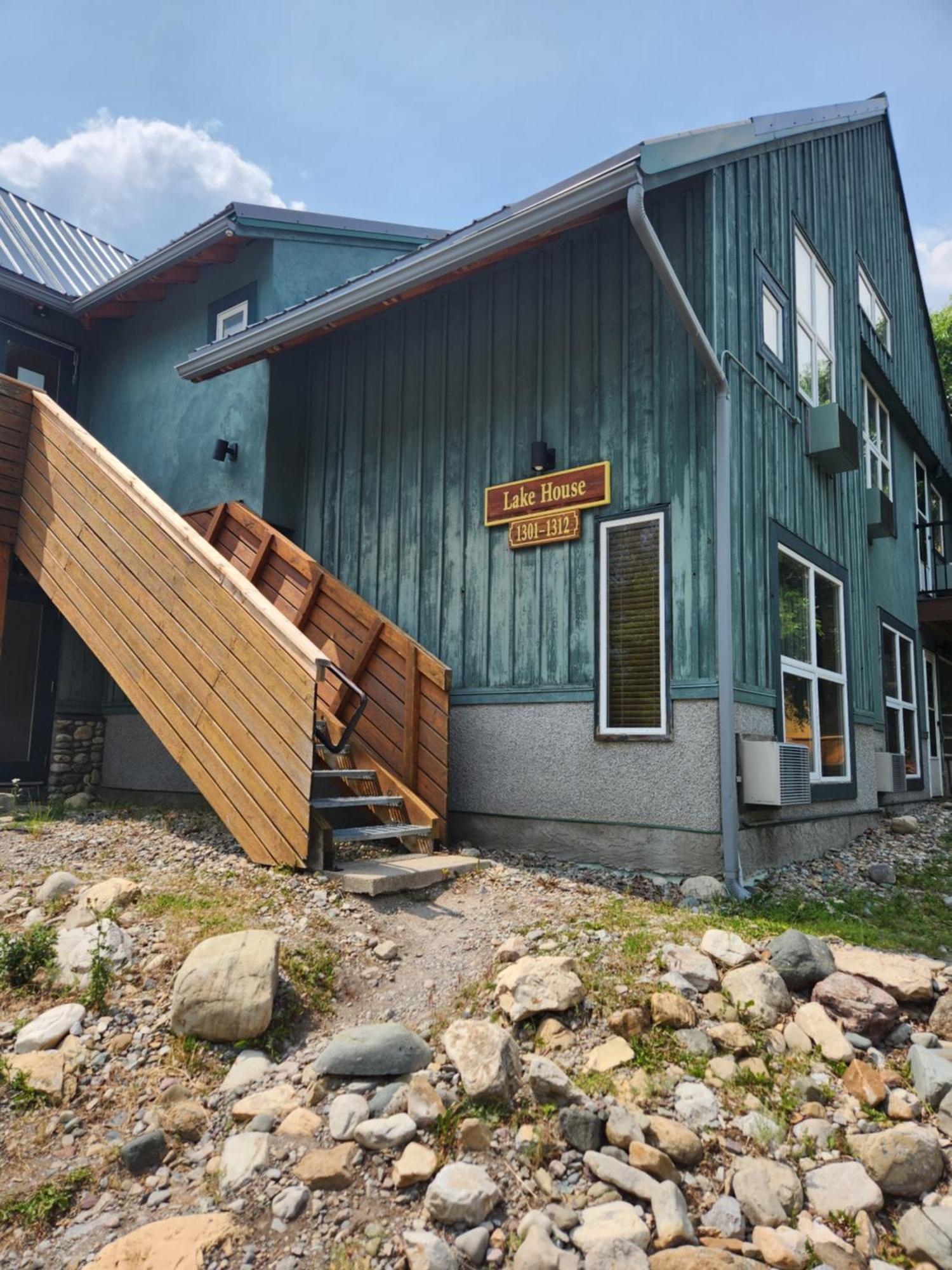Waterton Lakes Lodge Resort Εξωτερικό φωτογραφία