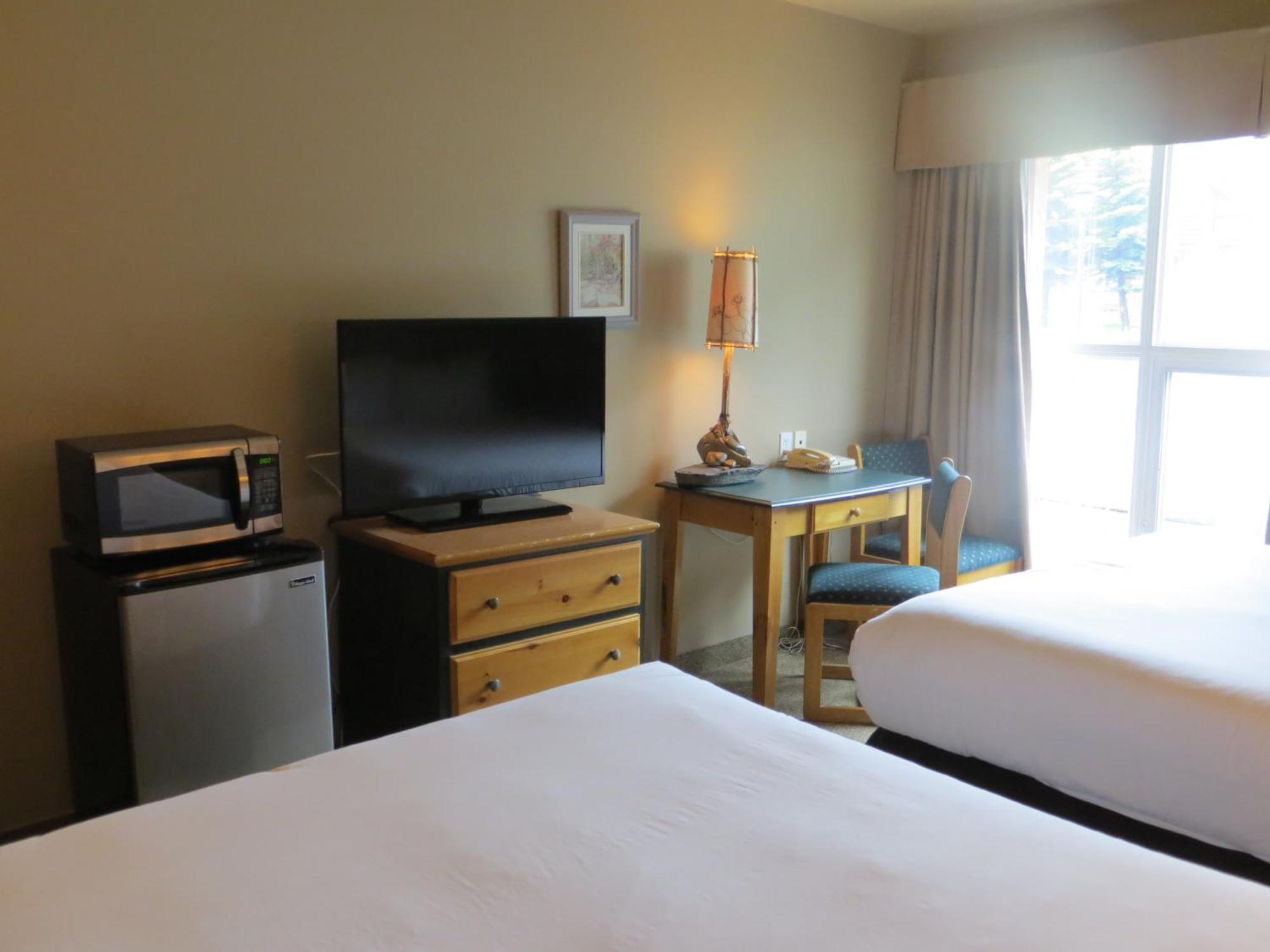 Waterton Lakes Lodge Resort Δωμάτιο φωτογραφία