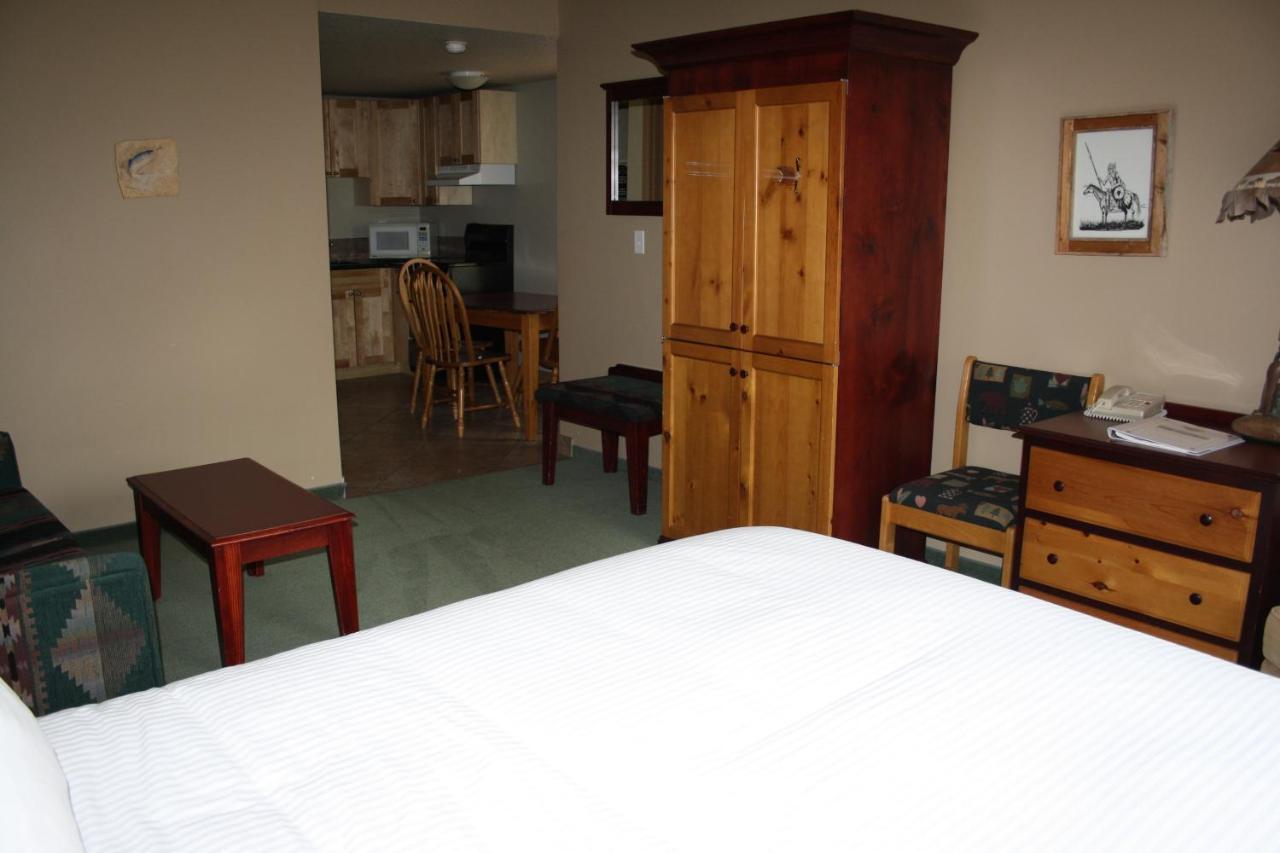 Waterton Lakes Lodge Resort Εξωτερικό φωτογραφία